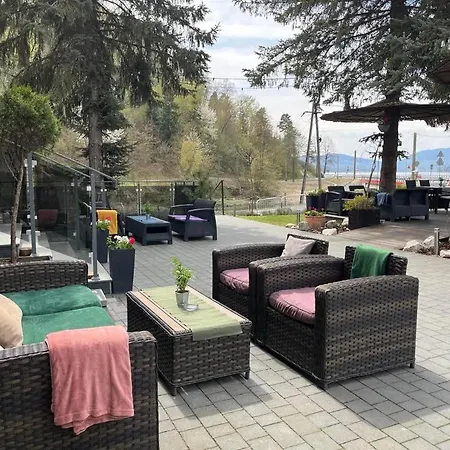 Koszarka Venue & Resort *